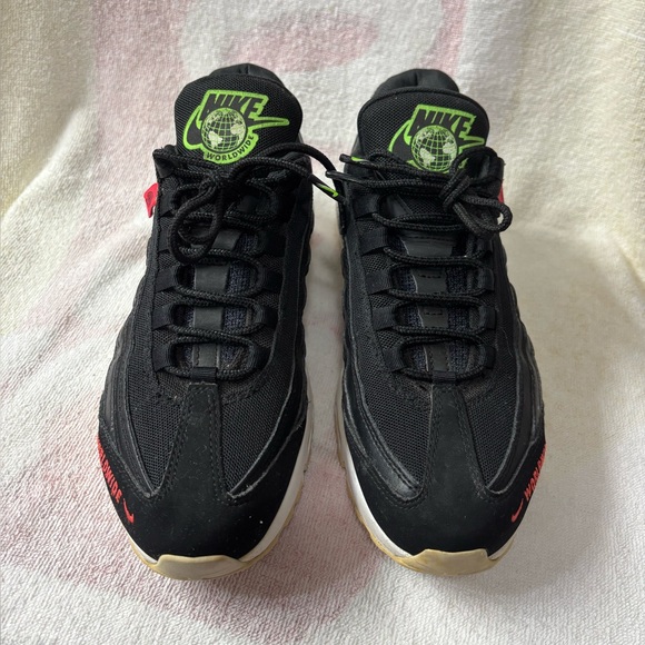 Nike Air Max 95
Worldwide Pack Black Mens Sz 8 - Picture 1 of 8